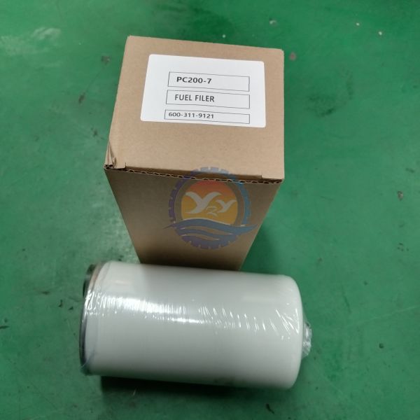 Factory Prices PC200-7 Fuel Filter 600-311-9121 PC200-7 Filter for Komatsu Excavator Filter