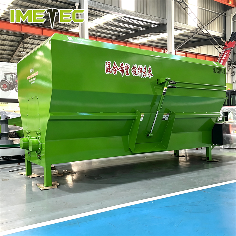 Horizontal Fixed TMR Mixing Equipment High Mixing Efficiency Stable Running for