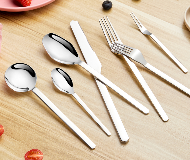 thur's knife and fork