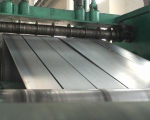 Metal automático completo que corta a linha, bobina do metal que corta e