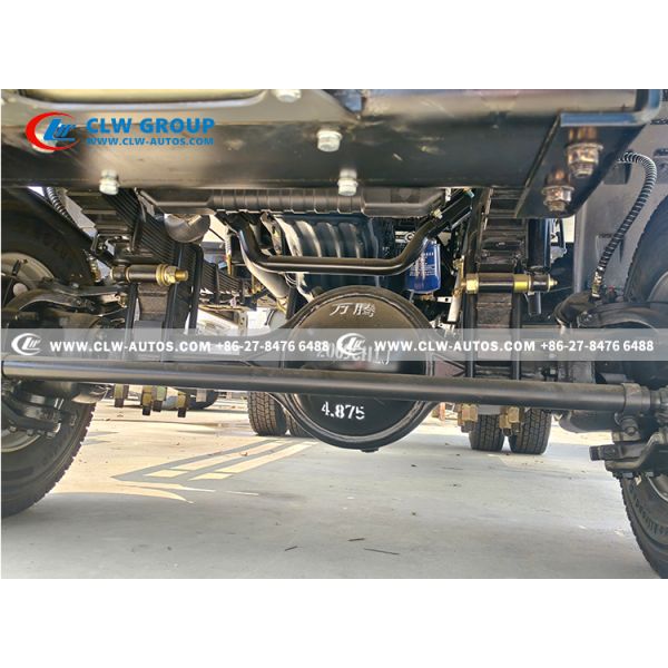 HOWO 4x4 Right-Hand Drive Refrigerated Truck with 5.4 Ton Electric Winch