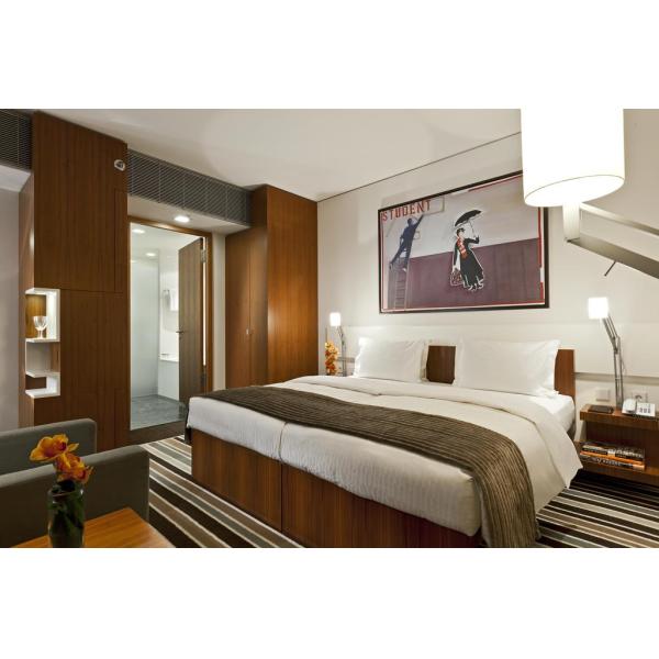 Гостиничный номер переклейки ранга E1 устанавливает