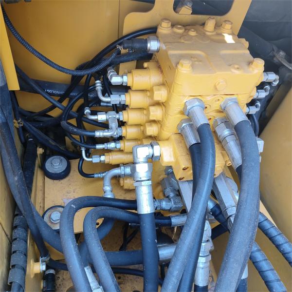 Excavateur hydraulique utilisé Komatsu Komatsu PC130 8 13tons 12560kg