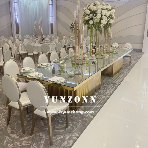 New Design Foshan Hotel Wedding Furniture Gold Stainless Steel Bride and Groom Square Dining Table