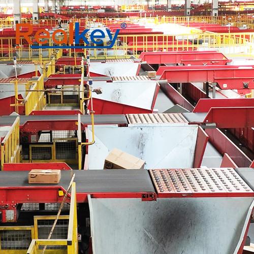 Efficient Sorting Swivel Wheel Sorter Conveyor Carton Sorter For E-Commerce Warehous