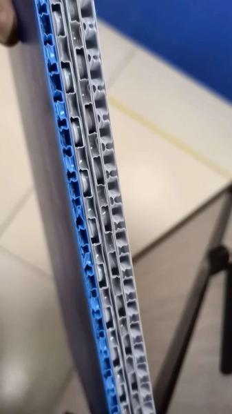 3mm Plastic Honeycomb Sheets Recyclable Polypropylene Plastic Board Lightweight