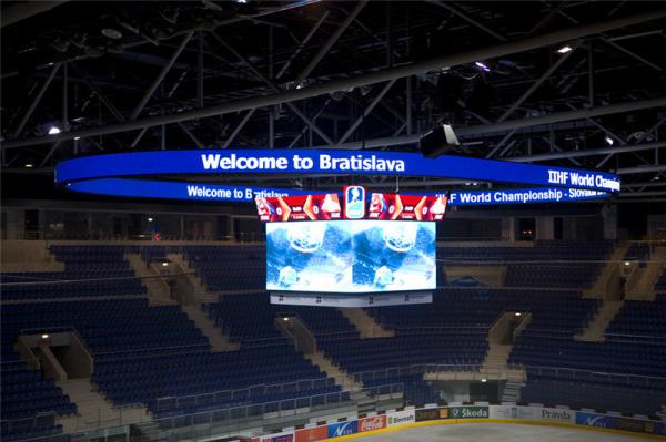High Brightness 7000nits P6mm LED Stadium Advertising Boards 960*960mm Cabinet