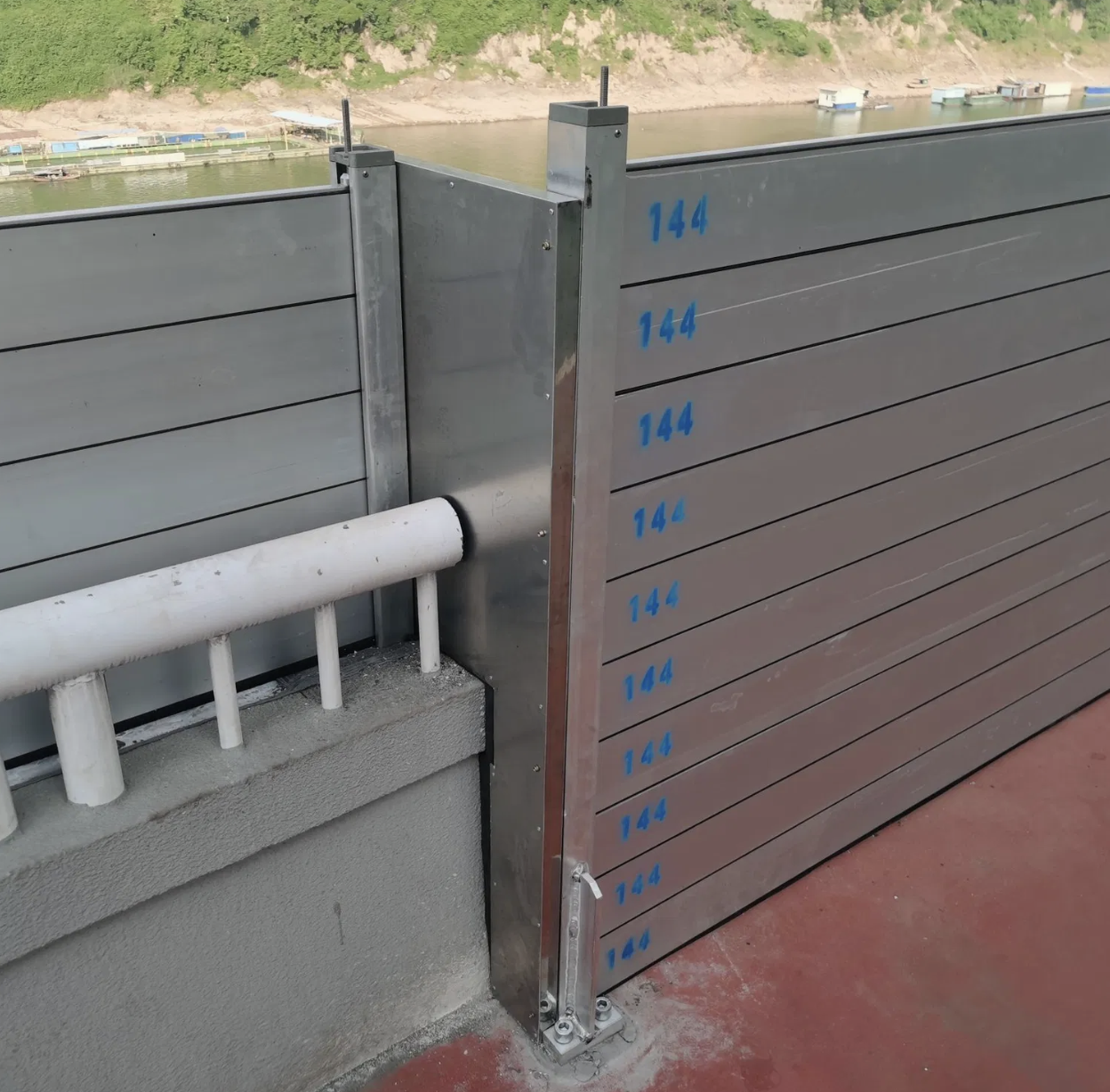 Aluminum Flood Barrier