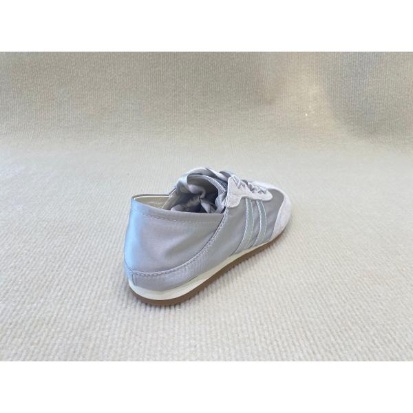 Flat Womens Satin Sneakers OEM Lace Up Running Shoes And Color Bars