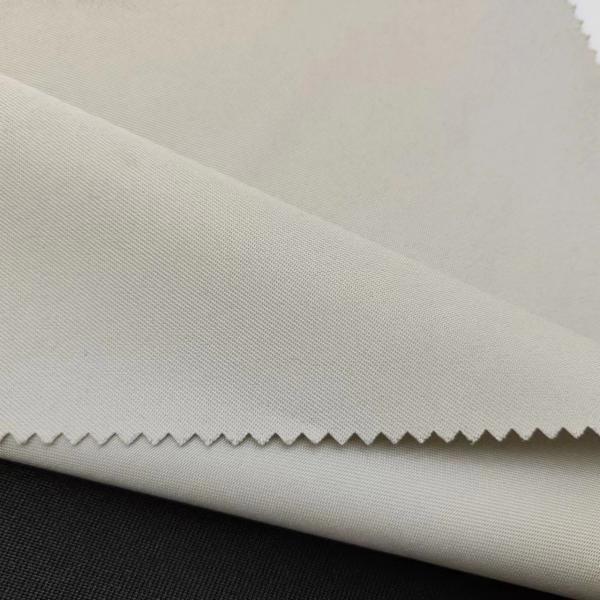 O poliéster 100% 300DX300D tingiu a tela 215g 58 da gabardina