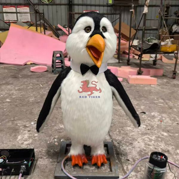 Amusement Park Animatronic Christmas Singing Cartoon Penguin for Sale