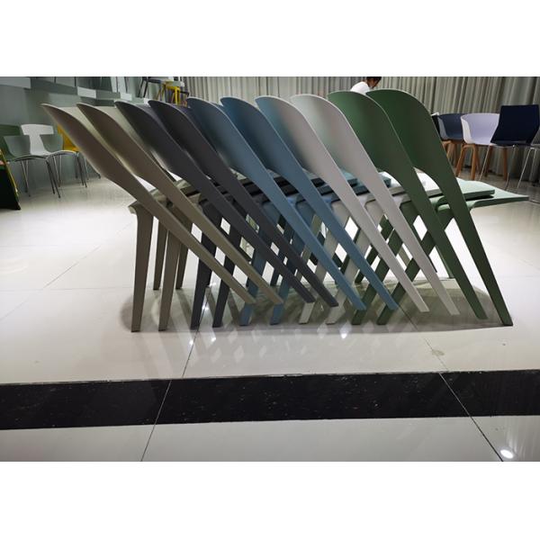 Scandinavian Coloured Plastic Dining Chairs Stackable Polypropylene Lounge Chairs