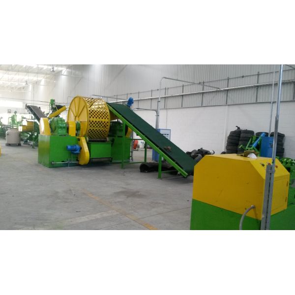 Factory Direct Supply High Efficiency Compact Structure Tyre Shredder Machine with 50 x 50 mm Output