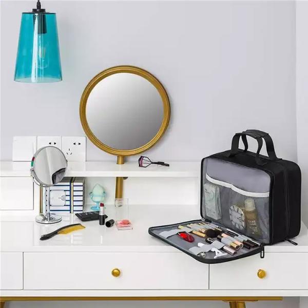 Portable Hanging Dopp Kit Luxury Cosmetic Bag Silk Screen Print