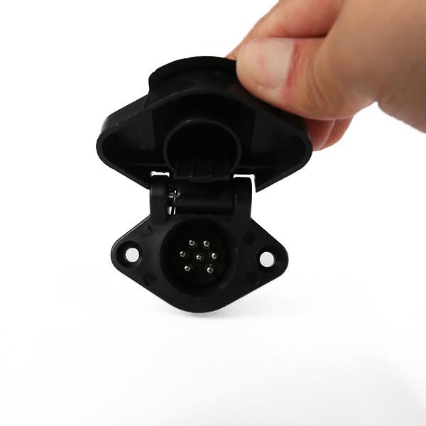 Small Size Trailer Plug Socket / Trailer Connector Socket 7 Pole Power Supply