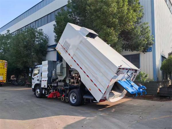 10 cbm Dongfeng 120hp Eu 5 Motor Caminho limpo de caminhão para alta pressão Road Jetter