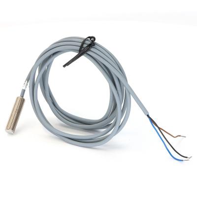 Cylindrical M8 Inductive Sensor 3mm Detection Distance NPN NC 2m Cable