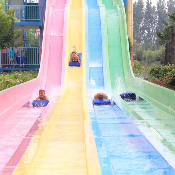 Hot Dip Galvanizing Rainbow Water Slide For Water Amusement Parks And Holiday Resorts