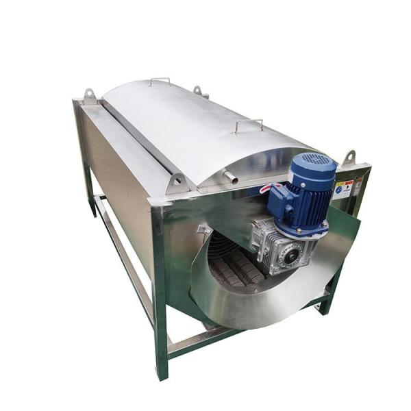 Machine à éplucher et à laver le manioc avec un taux d'épluchage élevé et une efficacité rapide