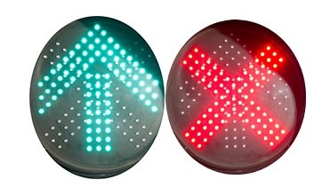 PC/Die Cast Aluminium 300mm série feux de circulation Feuille et feux de circulation croisés