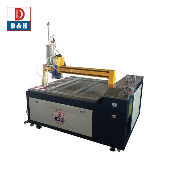 Streamline Pallet Packaging with Automatic Glue Sealing Robot