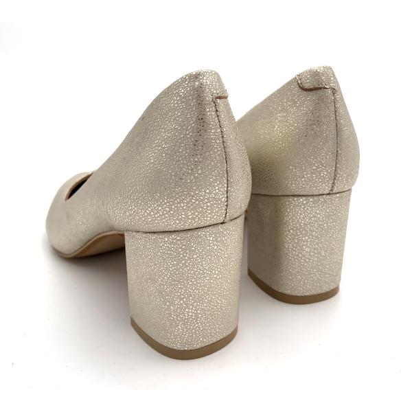 Fashionable Womens Pump Heels Leather Material With Chunky Heel Type OEM