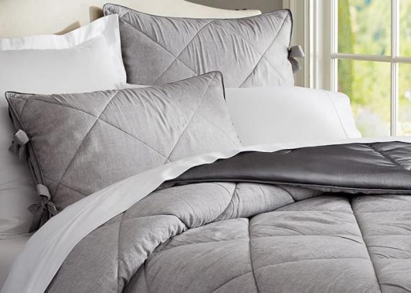 Linen Silk Hotel White Comforter , Non Woven Fabric Grey Down Comforter