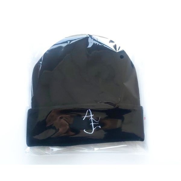 Solid color acrylic hat beanie thick winter style embroidery logo unisex design suitable for men women OEM ODM available