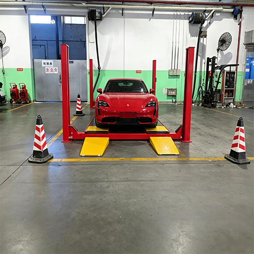 4 Post Hydraulic Car Lift Four Column 4000kg Capacity Auto Lift for Car Repair & Maintenance Four Wheel Alignment
