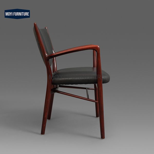 Standard Size Dining Chair Solid Wood Upholstered Modern Luxury Design Engineered Specifically for Cafe Shop Hotel