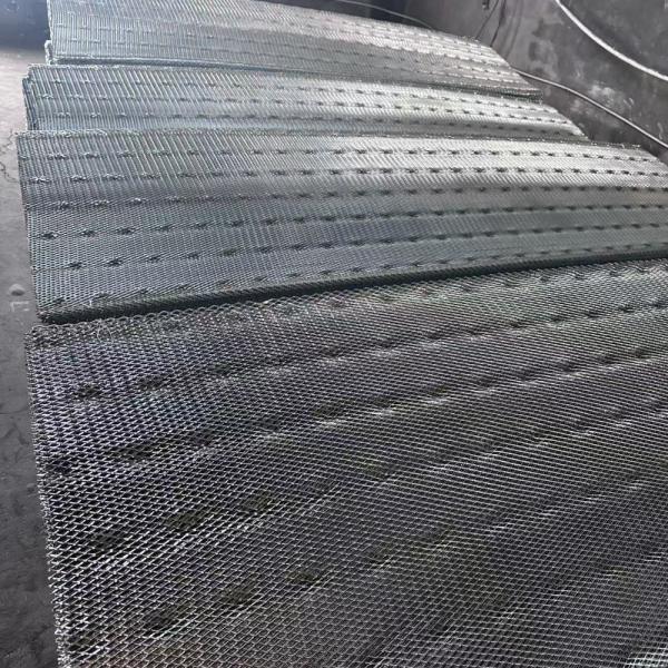 1.75lbs Self Furring Metal Lath In 27x96in Dimensions Diamond Hole For Masonry Tile Work