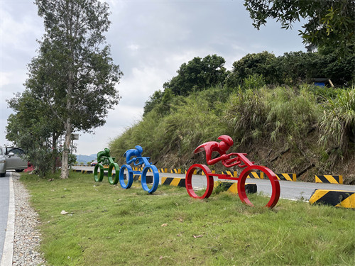 Cycling Race Outdoor Garden Sculptures Multicolor Handmade For Theme Park