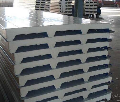950 mm largura painel de tecto de PU com conexões de parafuso PU núcleo de poliuretano