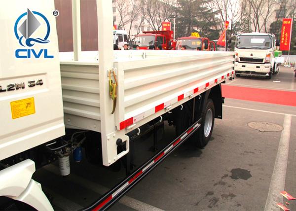 Sinotruk Howo 4X2 Light Duty Mini Box Van Cargo Truck , Commercial Box Trucks Light Cargo Truck