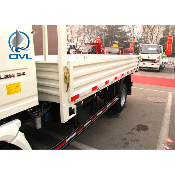 Sinotruk Howo 4X2 Light Duty Mini Box Van Cargo Truck , Commercial Box Trucks Light Cargo Truck