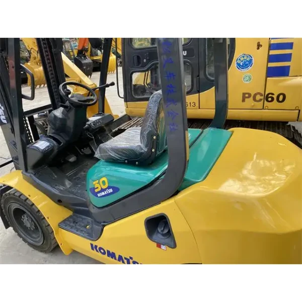 Japan Made Komatsu Forklift FD30 Diesel Electronic and Manual Used 3T 2ton 3ton 5ton