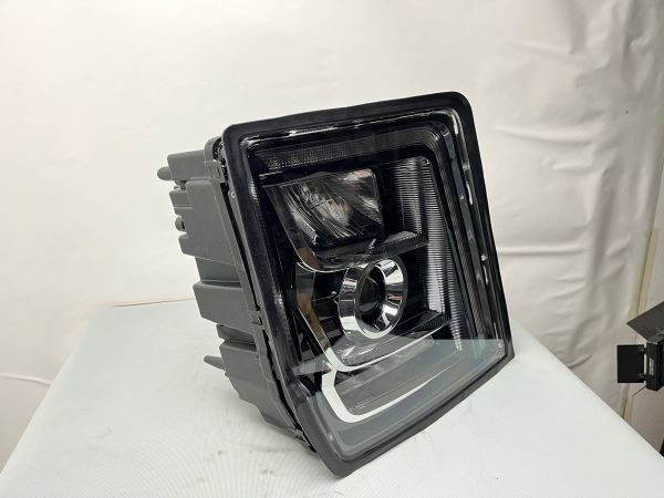 SHAC Truck Parts LED Head Lamp DZ97189723351 with Single Item Selling Unit