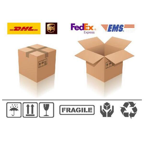 C'est une jolie boucle d'oreille à vis à l'arrière.