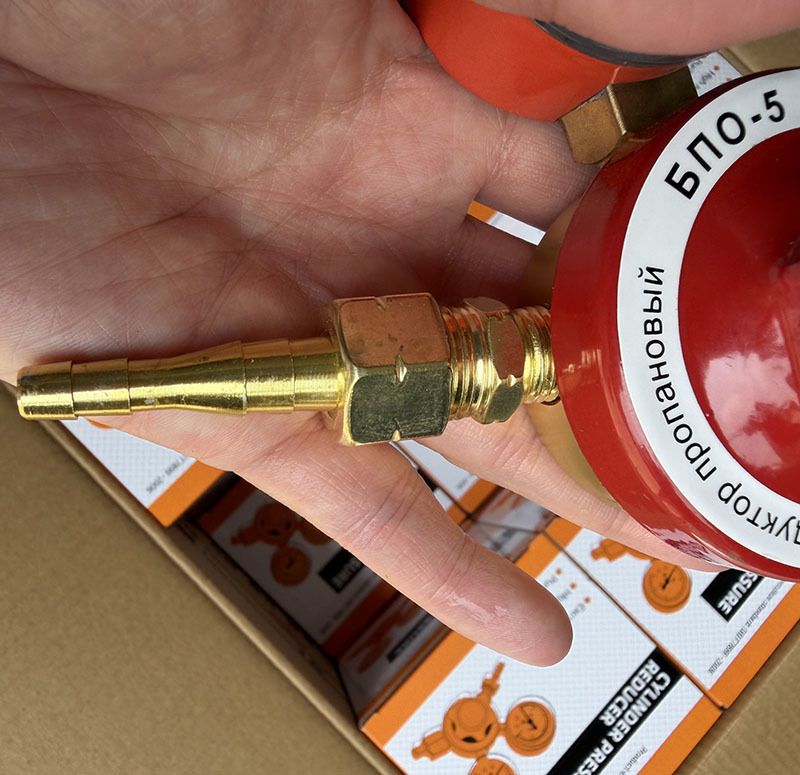 Original Russian type BPO‑5 propane gas pressure reducer ，LPG cylinder pressure regulator for welding and cutting ，Stable outlet pressure ，for propane gas ， OEM Customizable Propane Regulator