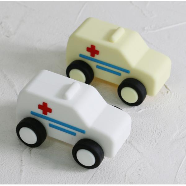Nouveau arrivé Jouets de voiture en silicone pour bébés Ambulance mignonne Jouets de jeu