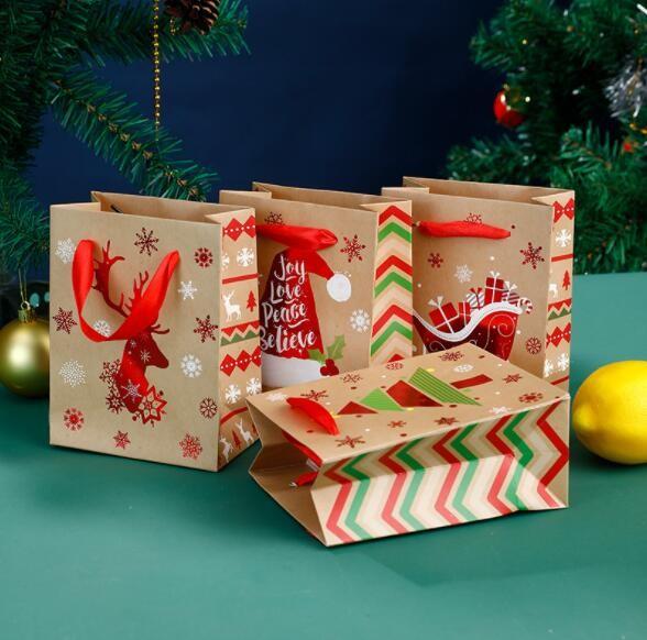 Offset Printing Cardboard Gift Bags 120-300gsm Christmas Pattern With Handles