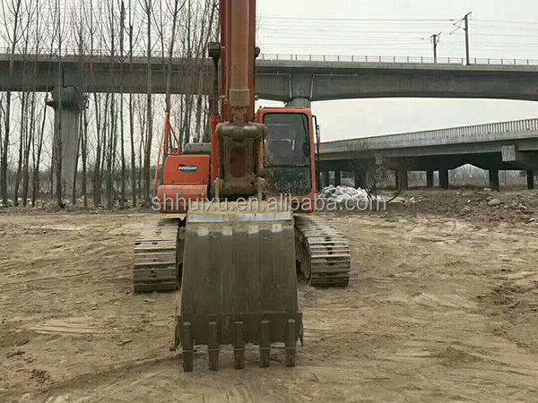 Excavateur d'occasion de 25 tonnes Doosan dx225 à vendre Excavateur d'occasion de 25 tonnes Doosan 225 à vendre