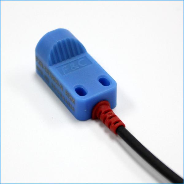 Vertical Iron Detector Inductive Proximity Sensor DC 3 wire 5mm Approach Switch