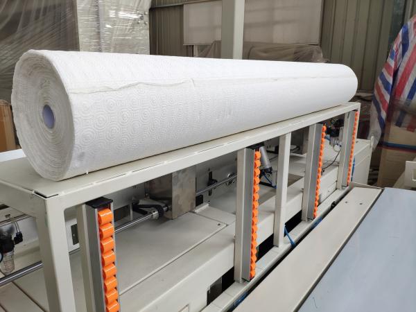 Máquina de corte de papel pequena do rolo do PLC da bobina, máquina da laminação do papel do inversor com cortador