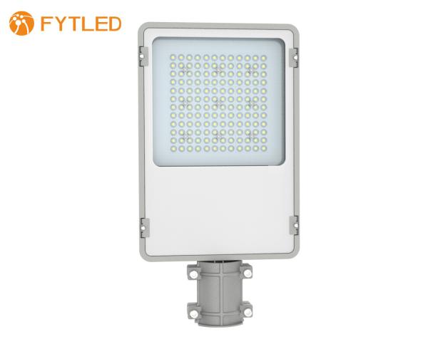 White Durable 130lm/W 90W LED Shoebox Light , 3000k Wall Pack
