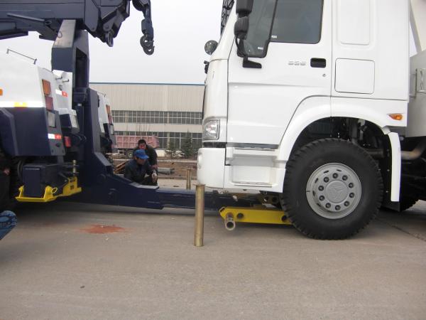 Garbage / Oil / Water Wrecker Truck / 6x4 Tow Truck 5 Tons To 50 Tons
