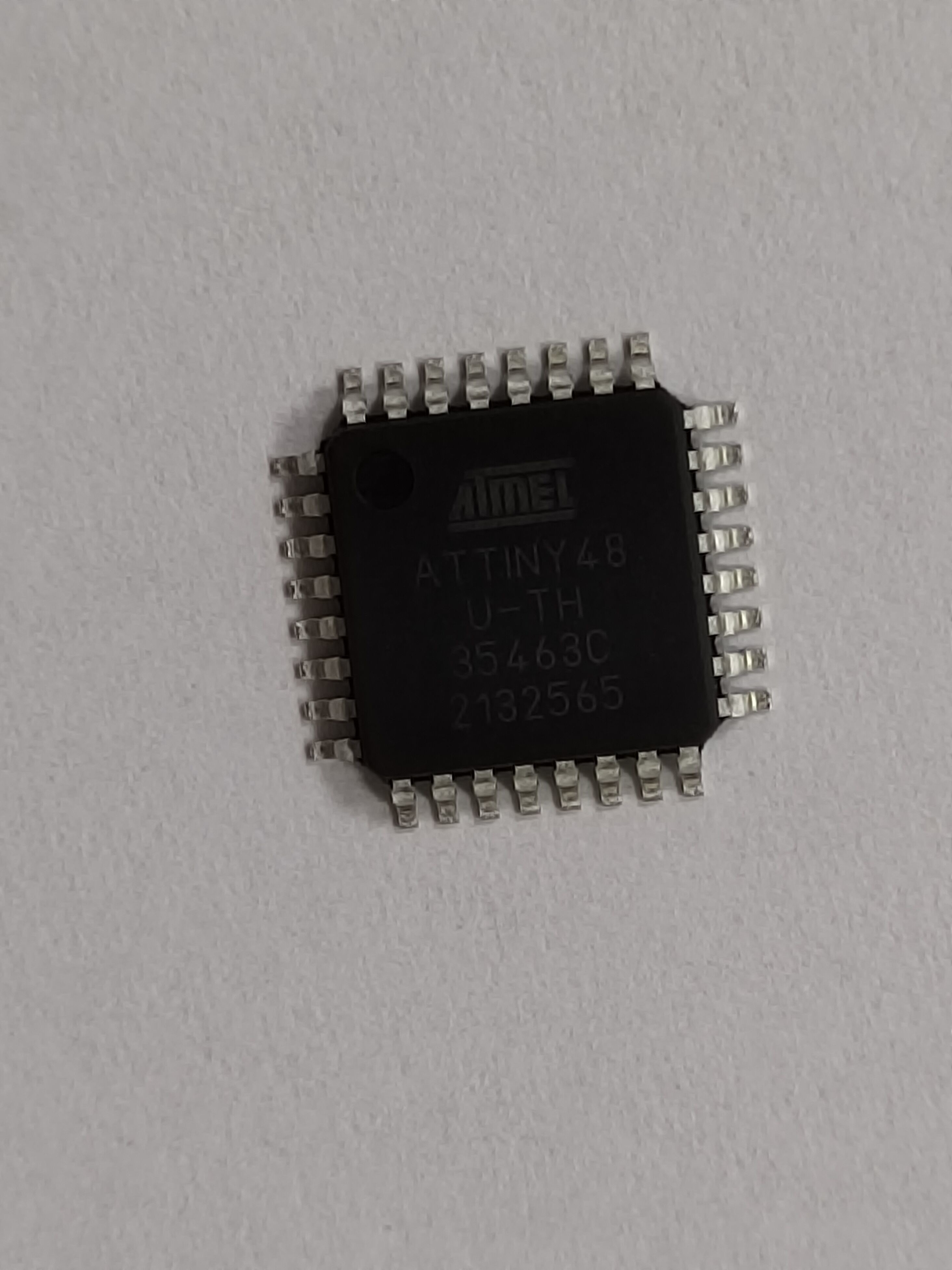 ATTINY48-AU Микроконтроллер серии ATMEL AVR IC 8-бит 12 МГц 4 КБ (2K x 16) FLASH 32-TQFP (7x7)