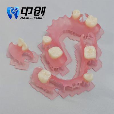 Resina de base de dentadura invisível reduzindo erros na produção tradicional com impressão 3D