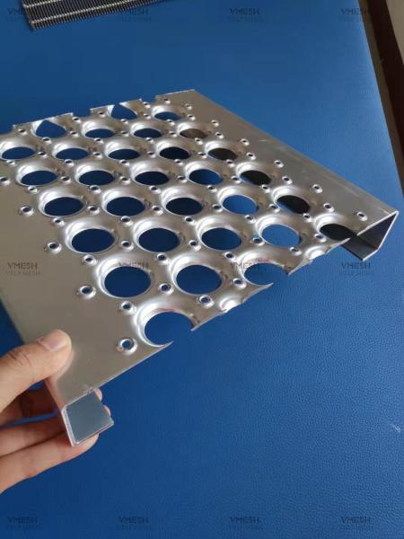 Grille de sécurité à trous ronds en aluminium pour les plates-formes de trottoir