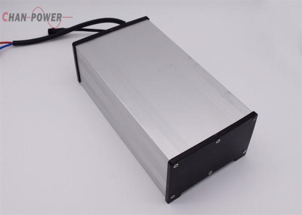 40W - 100W All In One Solar Street Light Aluminium Materials High CE Certification